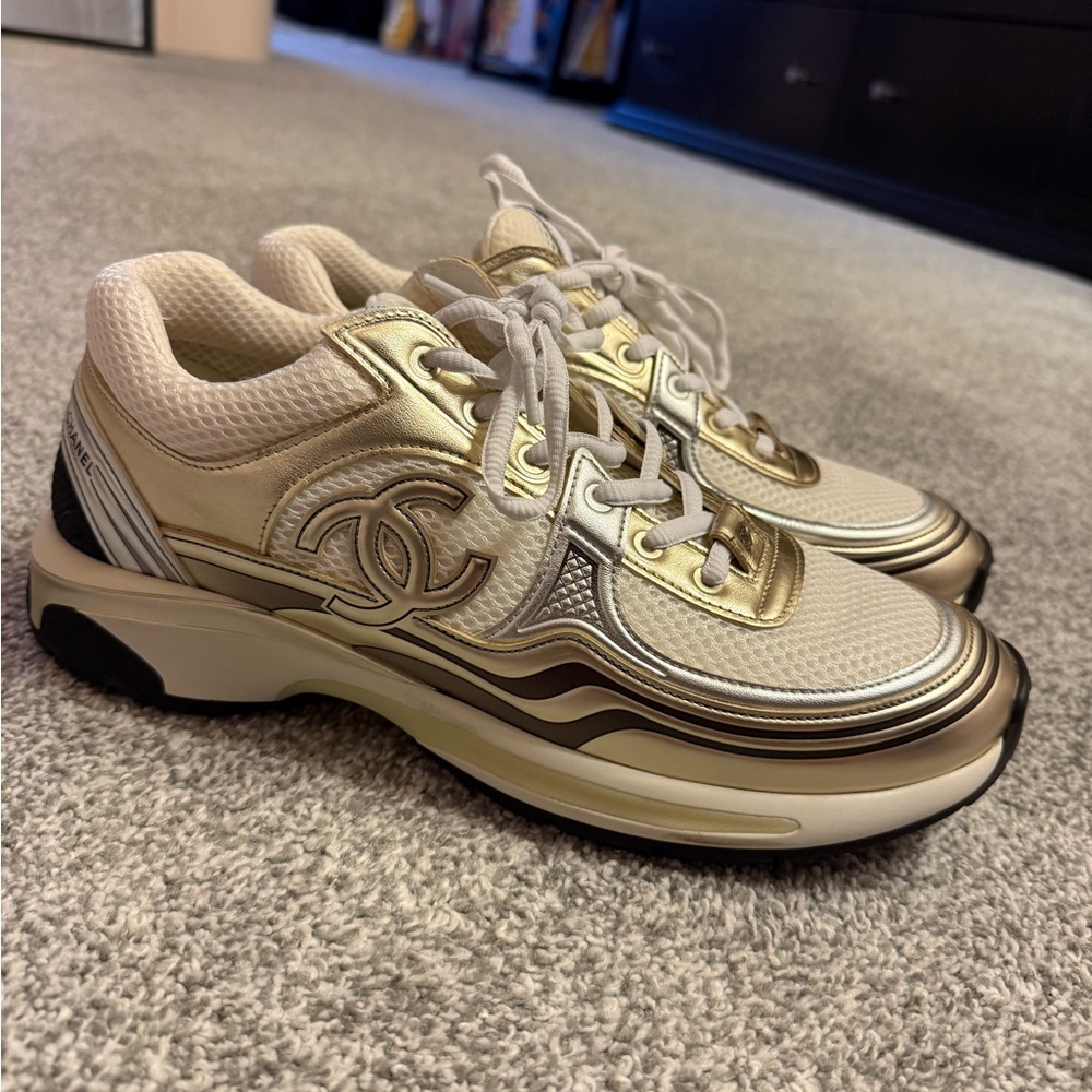 Men’s Chanel sneakers size 44 gold